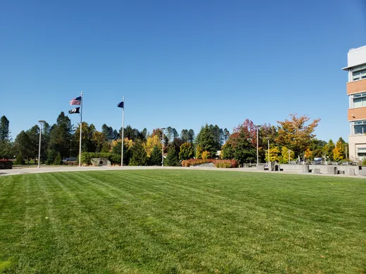 Landscape installation or grounds maintenance by Earthworks Landscape Service