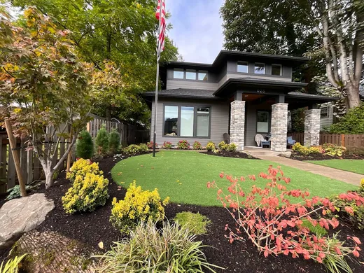 Landscape installation or grounds maintenance by Earthworks Landscape Service